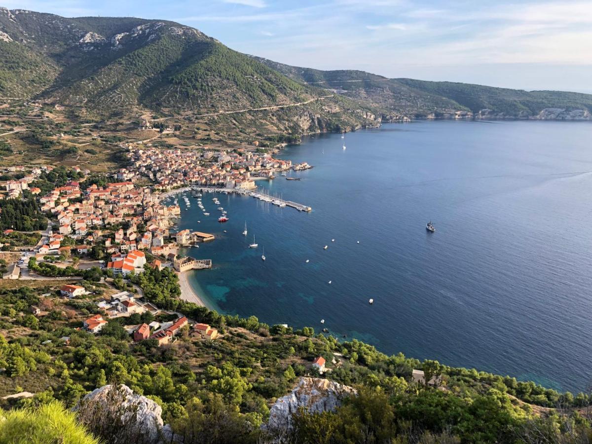 Apartment Whooart Komiža Εξωτερικό φωτογραφία